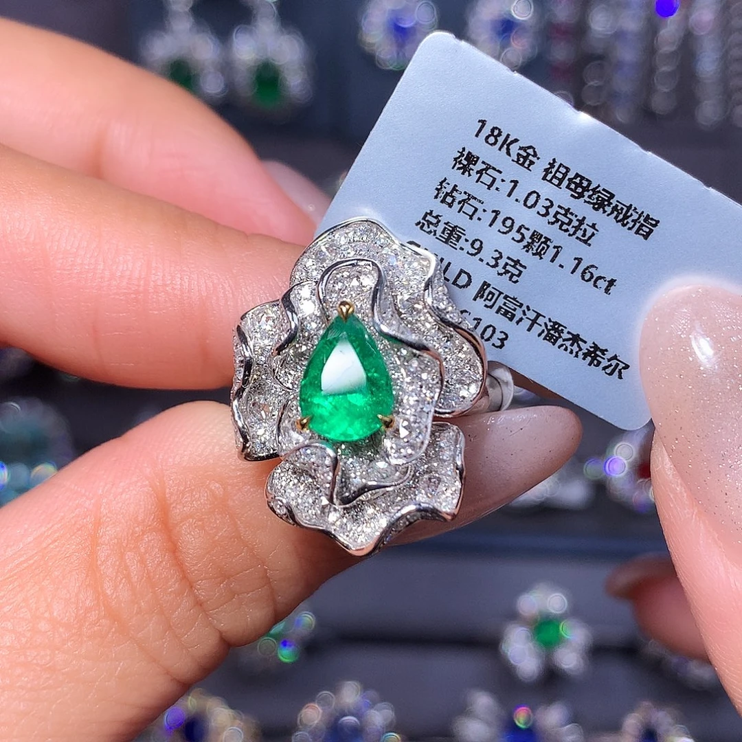 祖母绿戒指18K金镶嵌