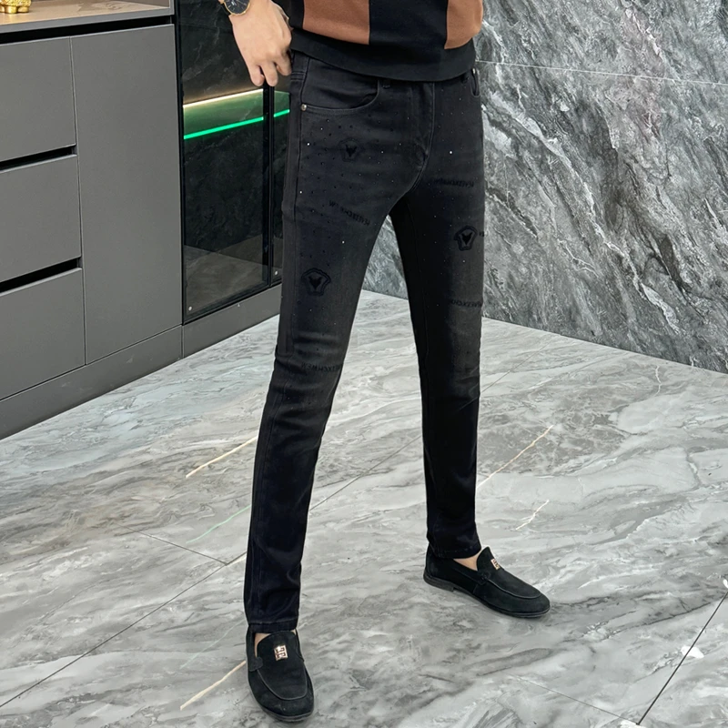 欧洲站时尚轻奢男士牛仔裤潮牌烫钻小脚休闲裤休闲帅气修身长裤子