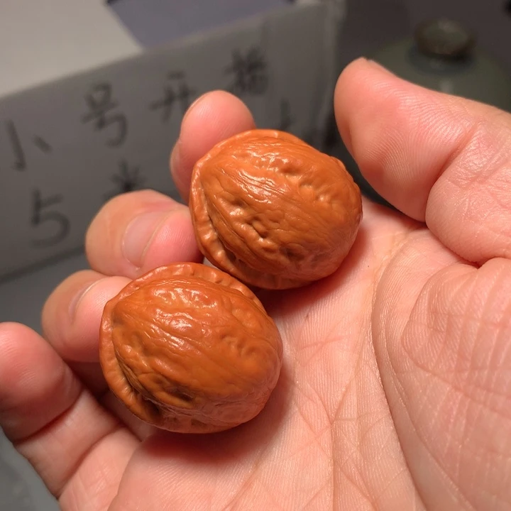 文玩核桃把件小海豚156