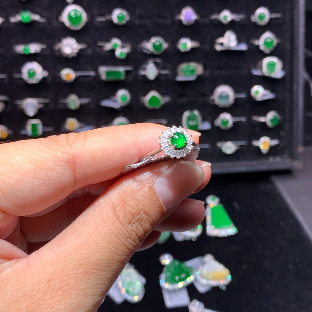 翡翠银S925镶嵌颈饰翡翠