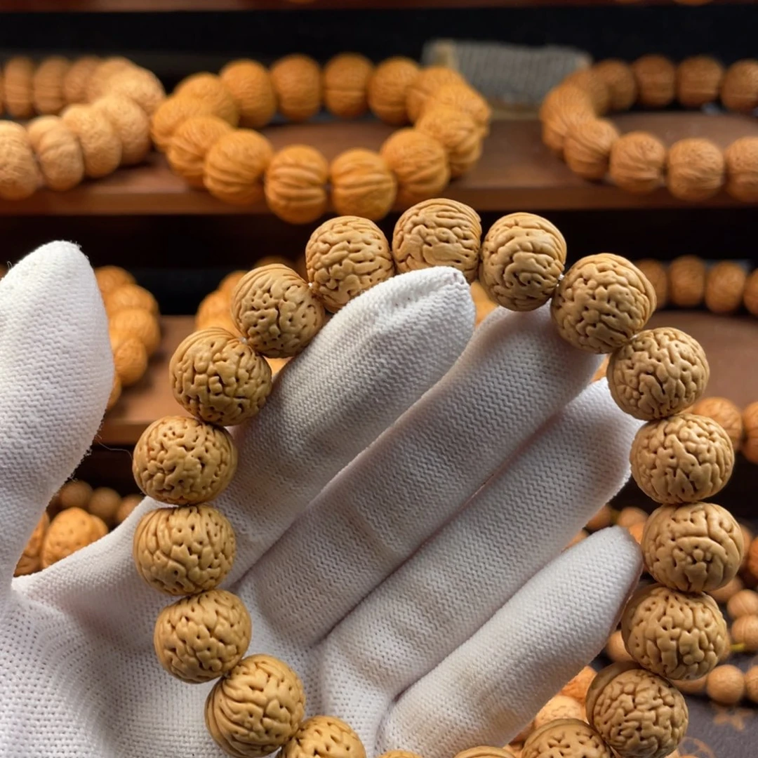 吊坠桃核肌肉苹果