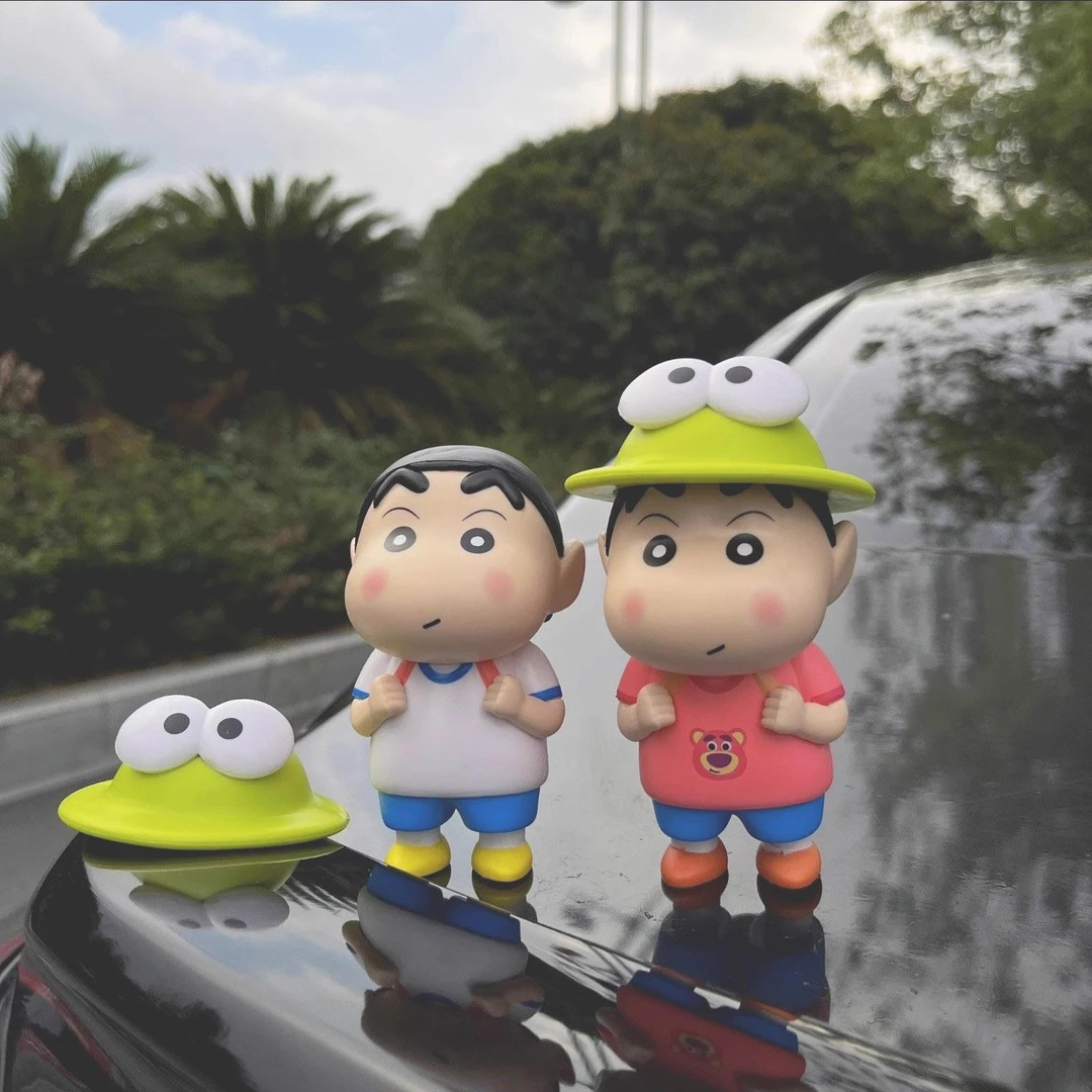 蜡笔小新车草莓熊载摆件饰品汽车中控台副驾驶后备箱车屁股装饰品