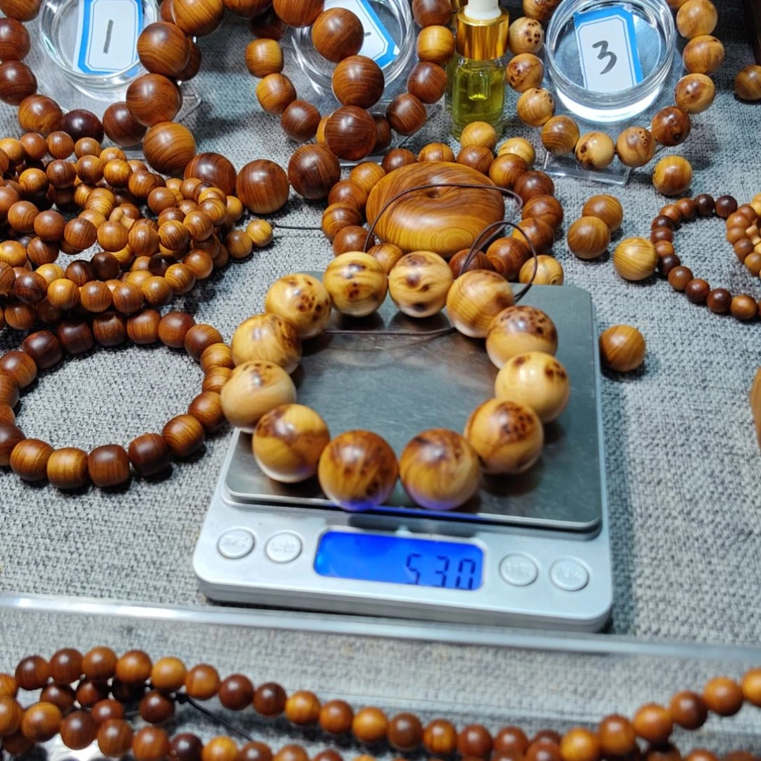 f***o太行崖柏手工艺品