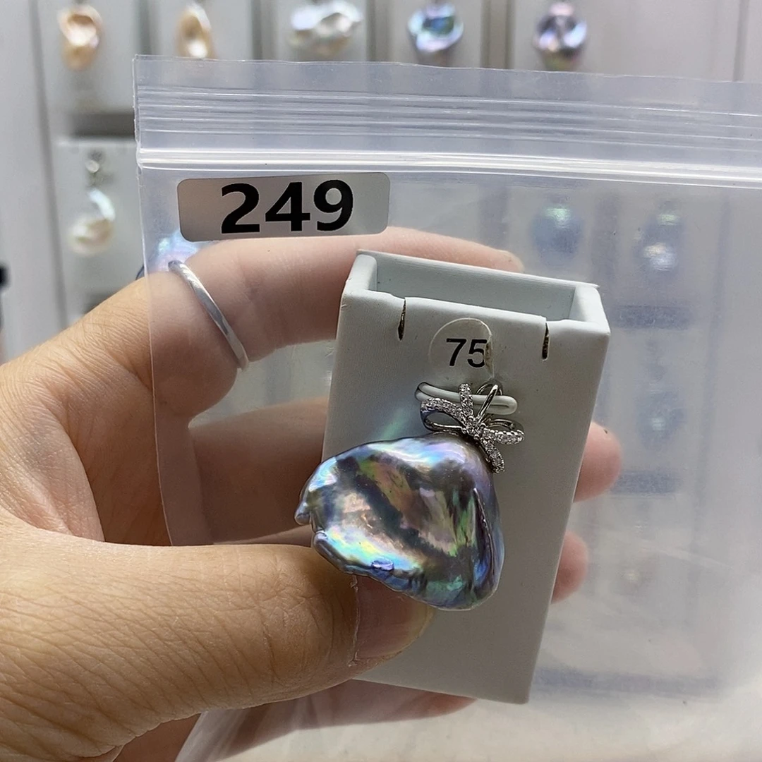 颈饰合金淡水珍珠