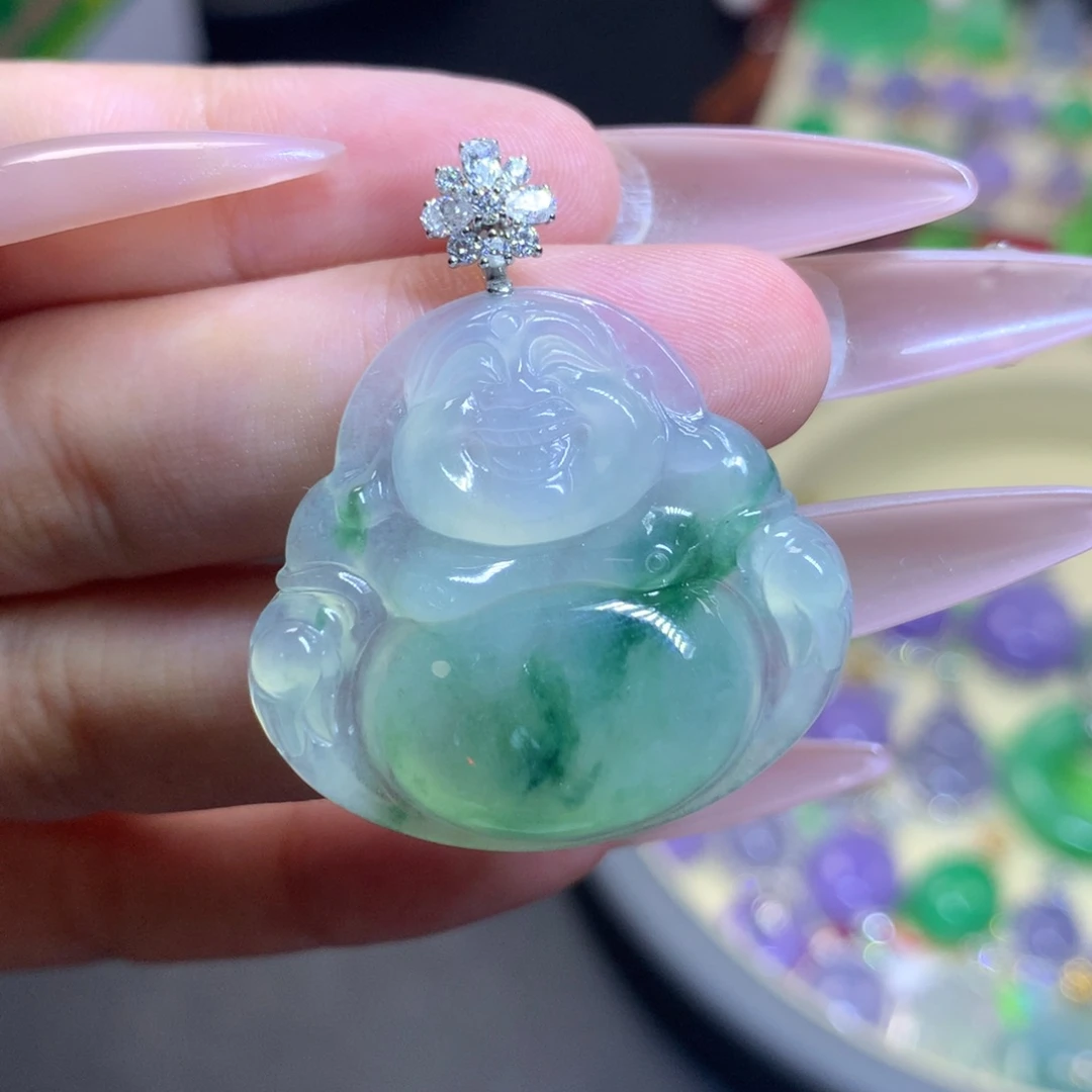 翡翠18K金镶嵌颈饰