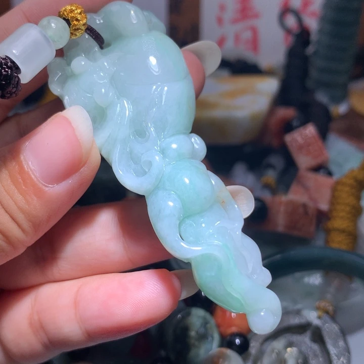 翡翠未镶嵌颈饰保真天然A货翡翠