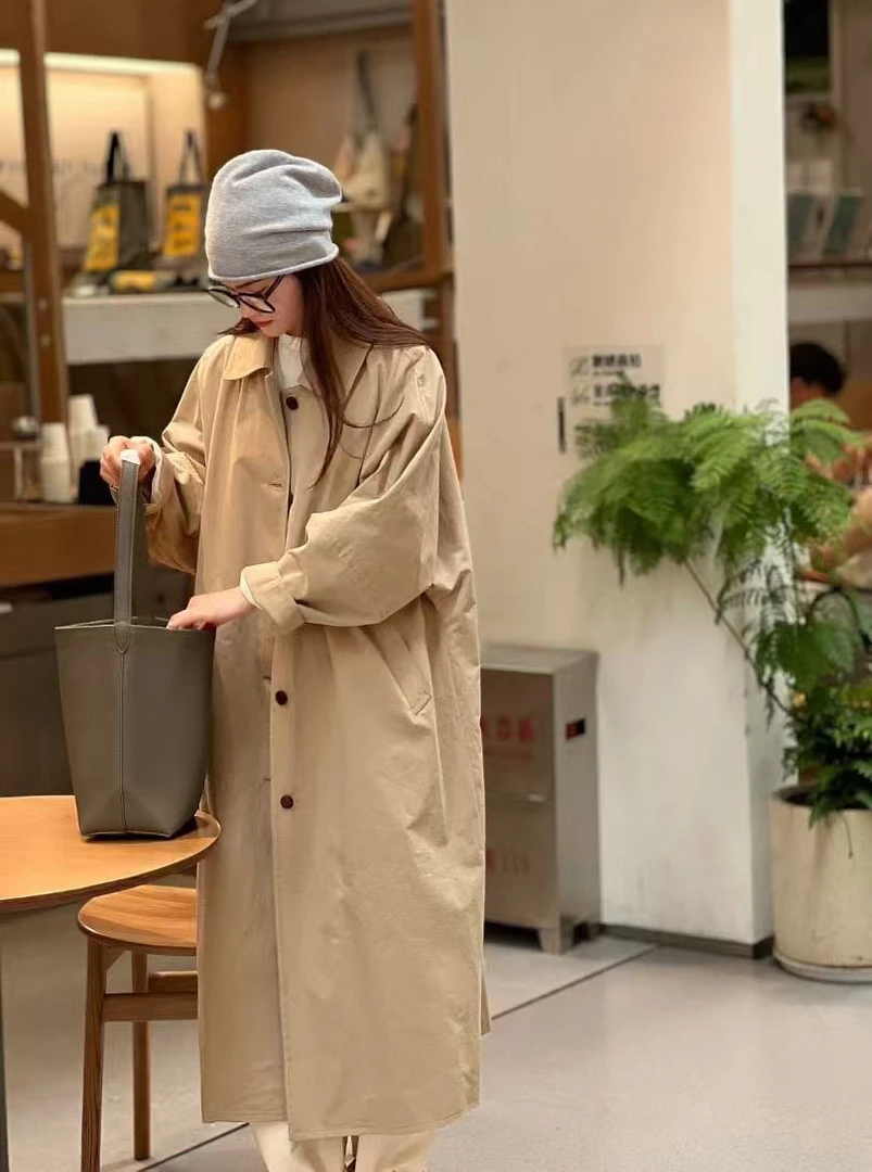 翻领阔版长款风衣