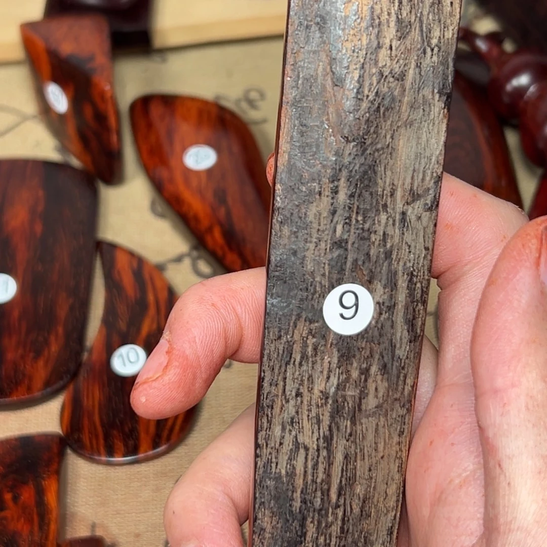 檀香紫檀（小叶紫檀）祺*