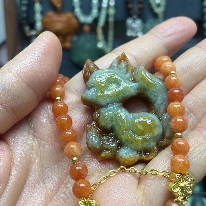 未镶嵌蛇纹石玉颈饰
