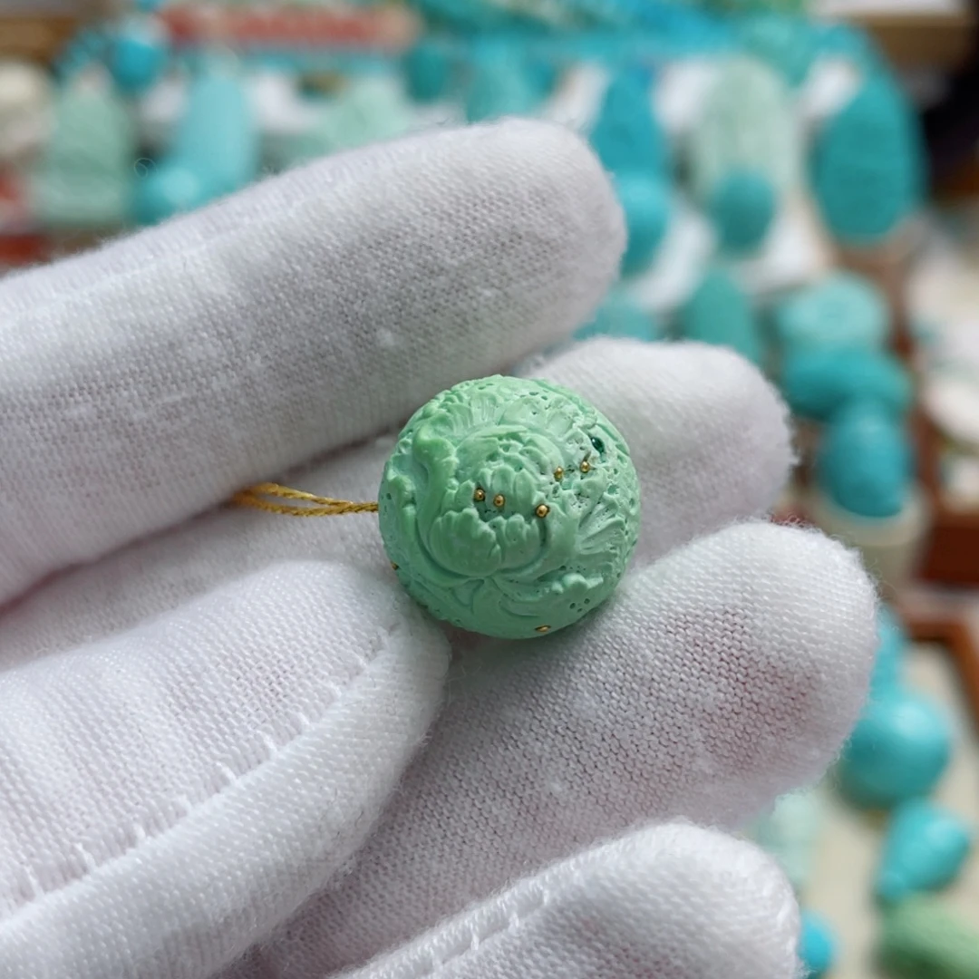 绿松石未镶嵌珠宝奇石