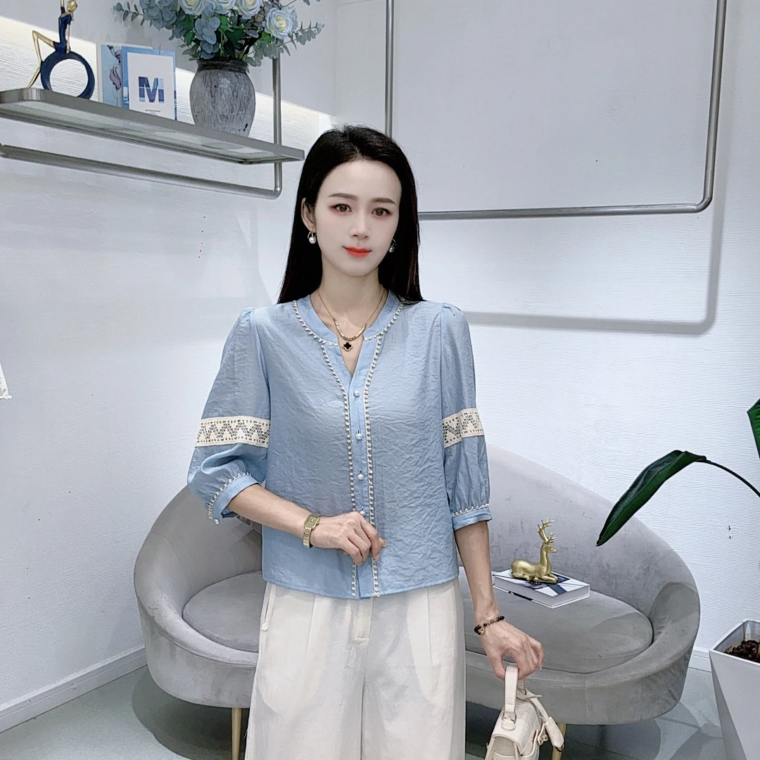 A8672夏季新款V领花边衬衫女时尚洋气减龄百搭显瘦上衣