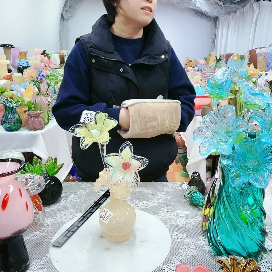 福利不退不换琉璃花瓶艺术品