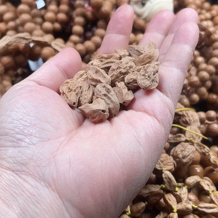 辉***茶猴头核桃手串0.9×1.6的56颗