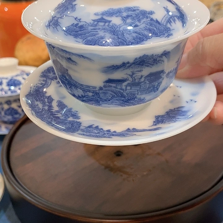 冰种羊脂白玉盖碗悬停