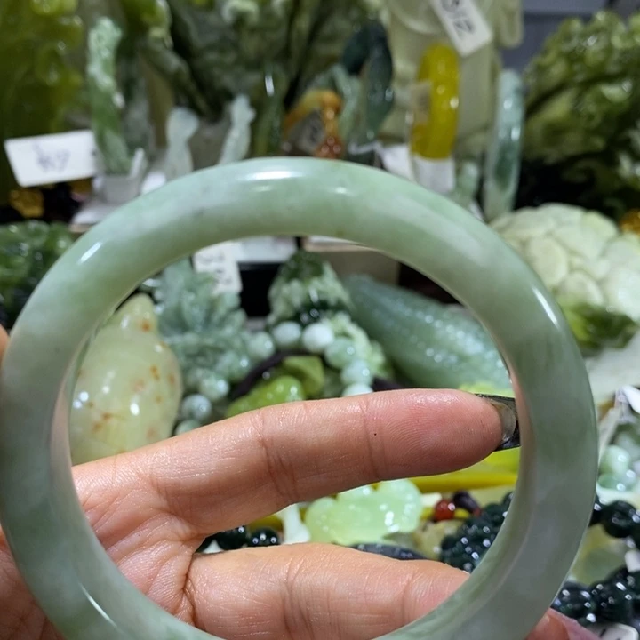 岫玉岫玉60口径足铂镶嵌