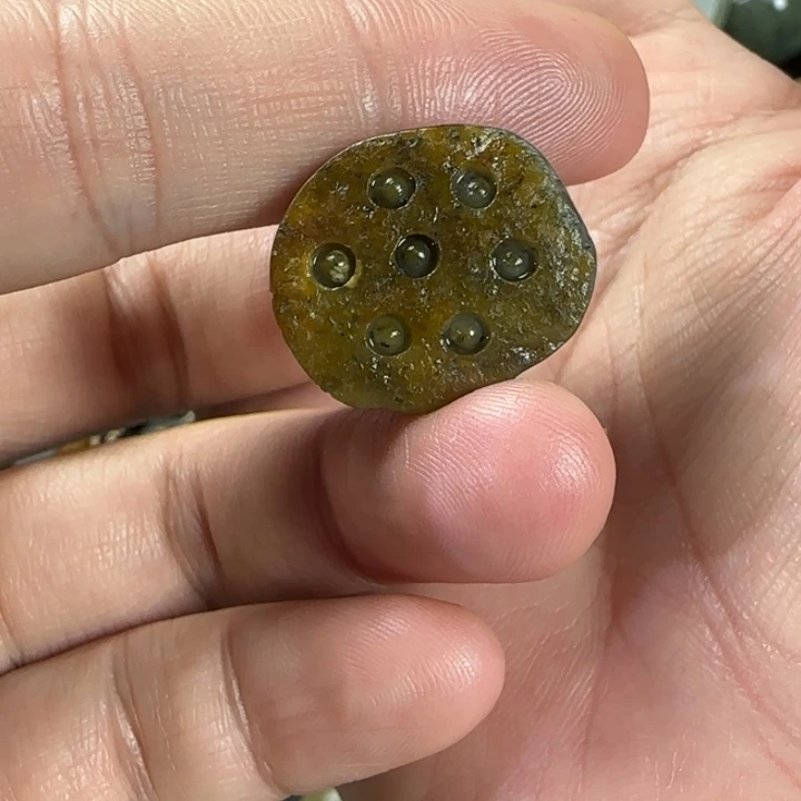 亚***）和田玉未镶嵌挂件定制