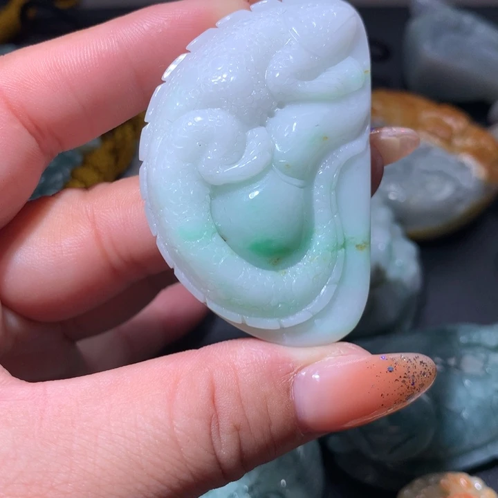 翡翠未镶嵌颈饰保真天然A货翡翠