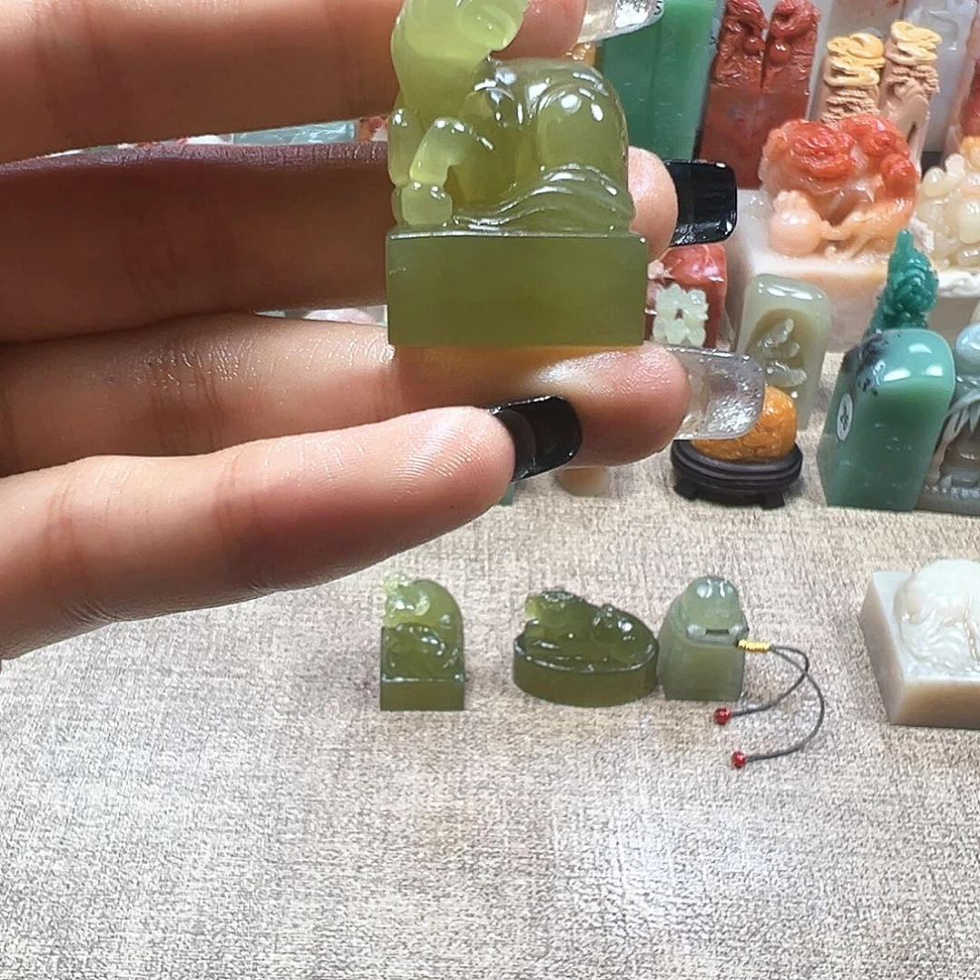 蔚***作寿山石印石寿山石雕刻