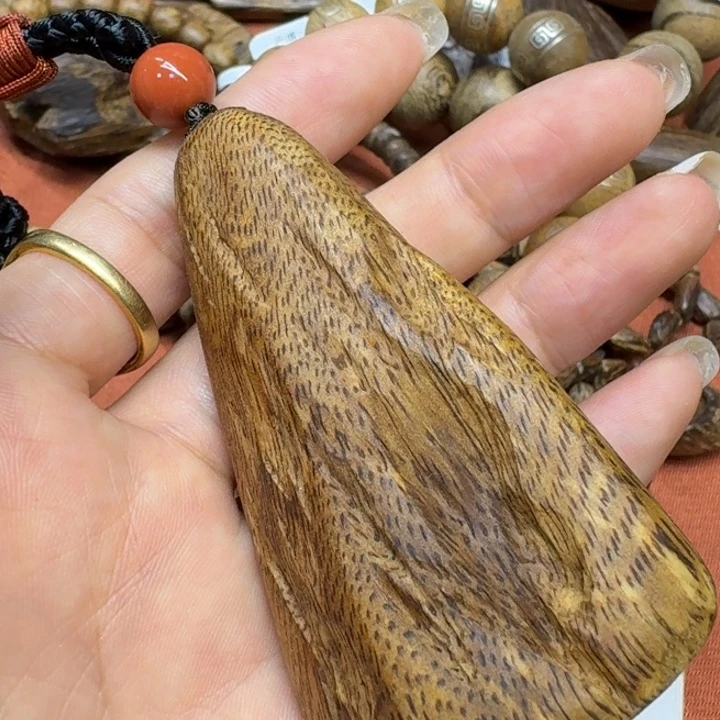 大叶紫檀（黑酸枝木类）