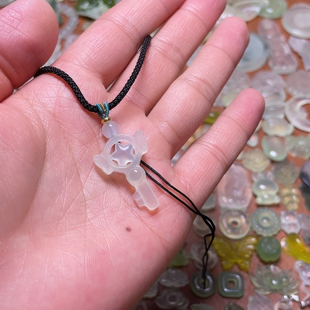 邪****蛇纹石玉未镶嵌吊坠
