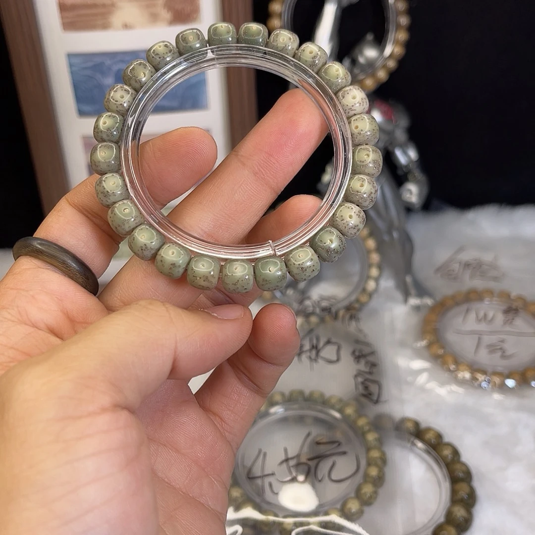 星月菩提手串676 号.  星月菩提.  一物一图 .