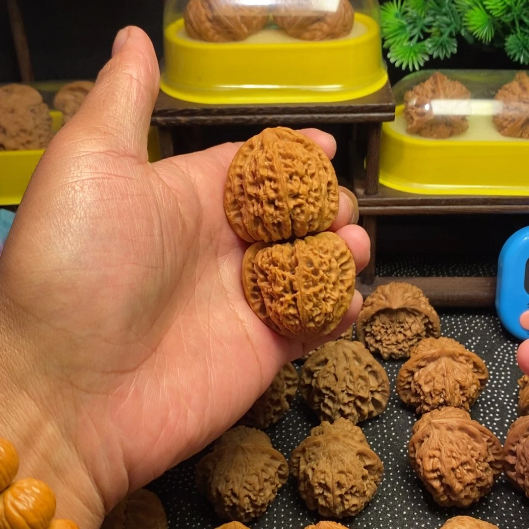 吊坠文玩核桃三角疆39