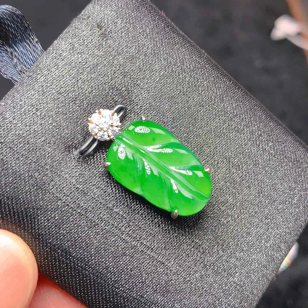 翡翠银S925镶嵌颈饰我