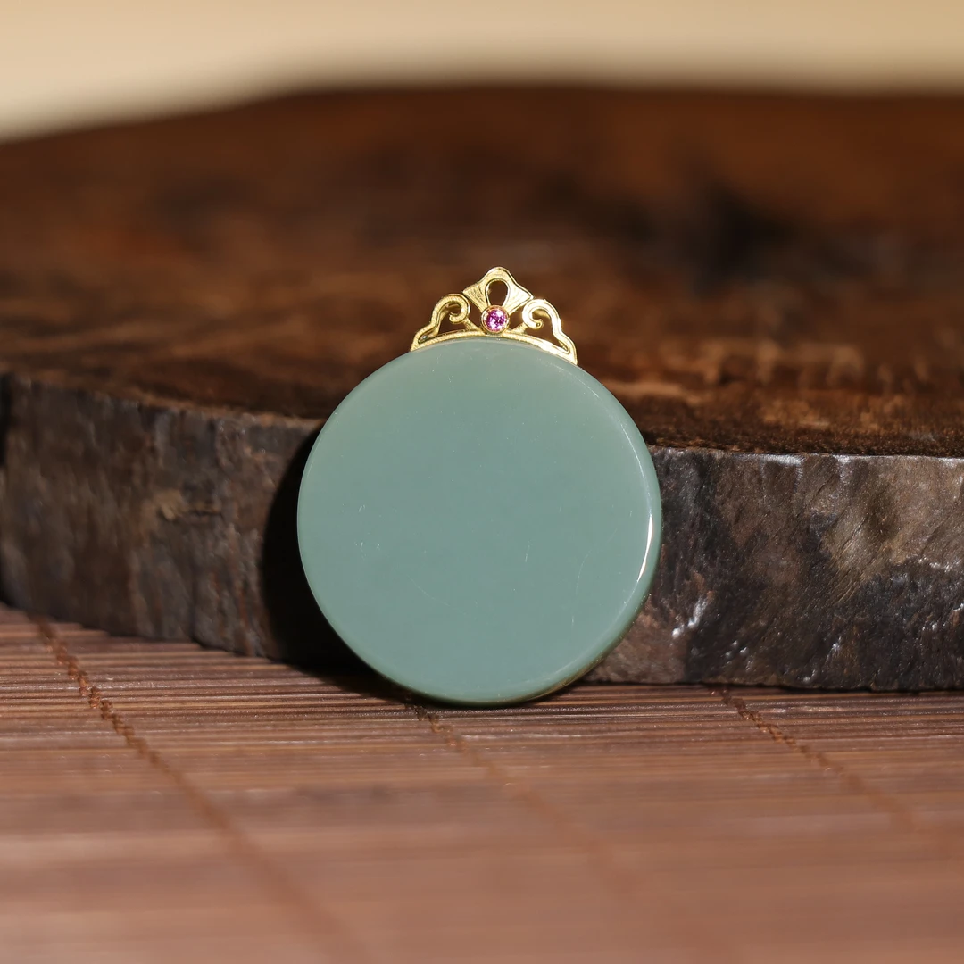 【熊总夫妇】和田玉精品圆牌吊坠