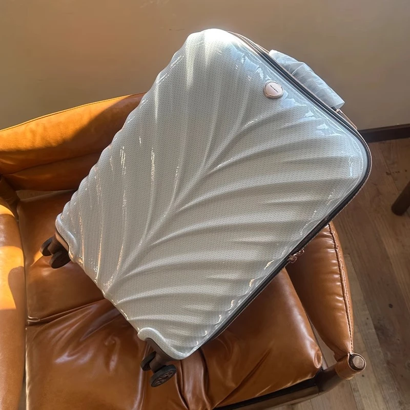 超轻万向轮碳纤维拉杆箱2.0KG日本旅行箱防刮耐磨行李箱带扩展