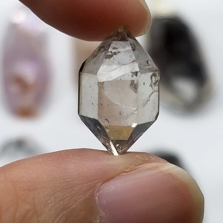 水晶颈饰未镶嵌茶闪灵钻