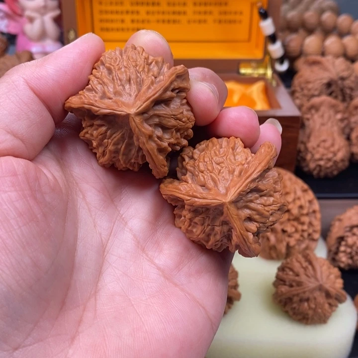 文玩核桃吊坠三棱40全品