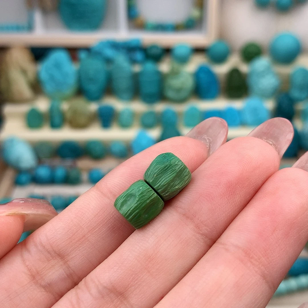 未镶嵌绿松石珠宝奇石