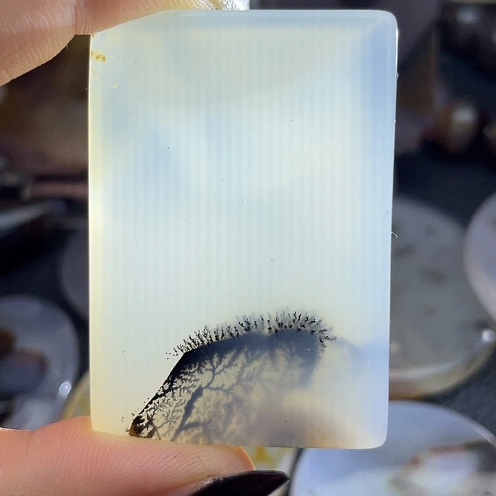 日***山玛瑙/玉髓未镶嵌颈饰