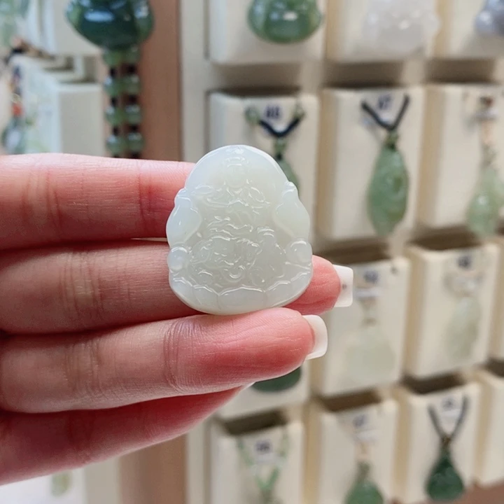 ****❦和田玉未镶嵌颈饰