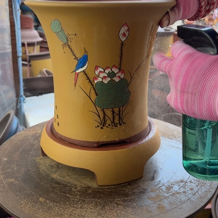 紫砂宜兴紫砂花盆精品黄荷花大加拖