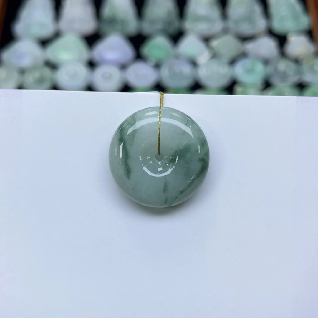 颈饰未镶嵌翡翠平安扣