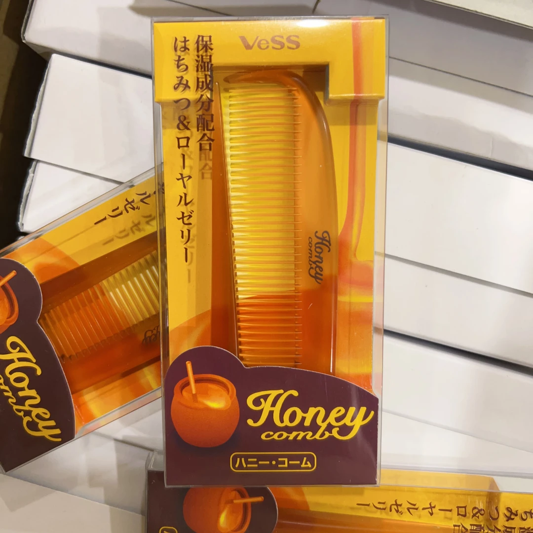 日本进口VESS 可折叠尖尾梳 蜂王浆抚平毛躁 梳子