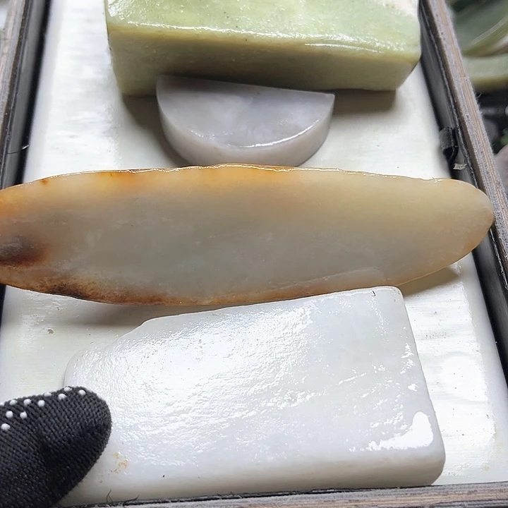 和田玉（糖玉）和田玉边角料9K金镶嵌青***!