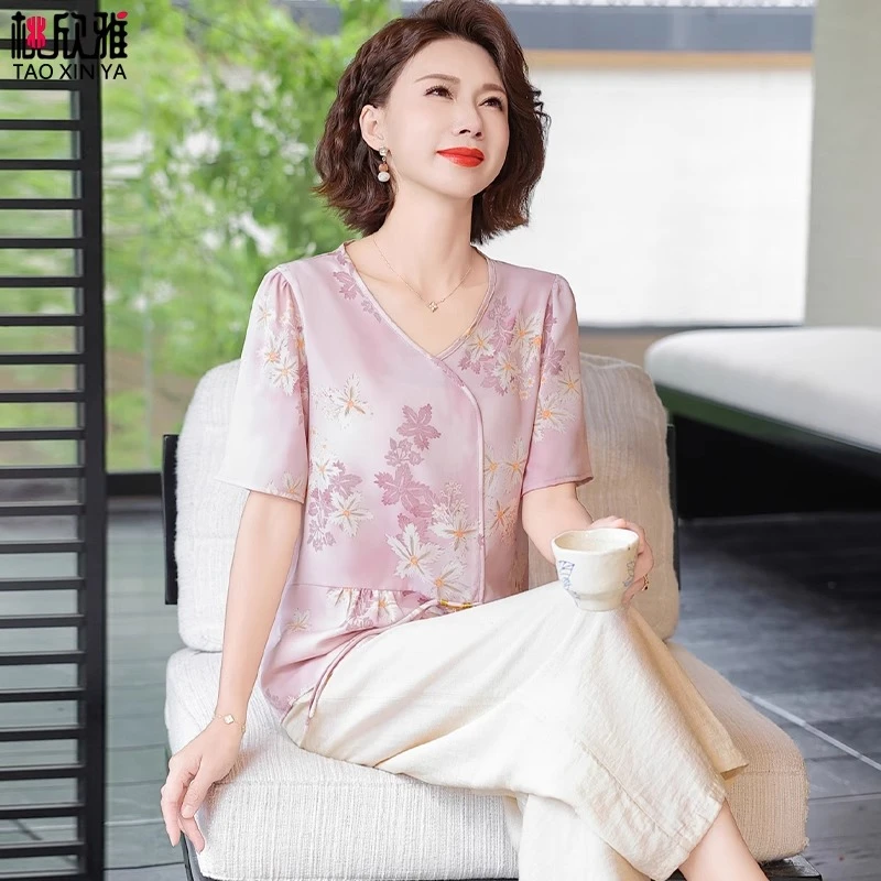 五十多岁妈妈夏装短袖小衫2025新款中老年女夏季套装宽松气质上衣