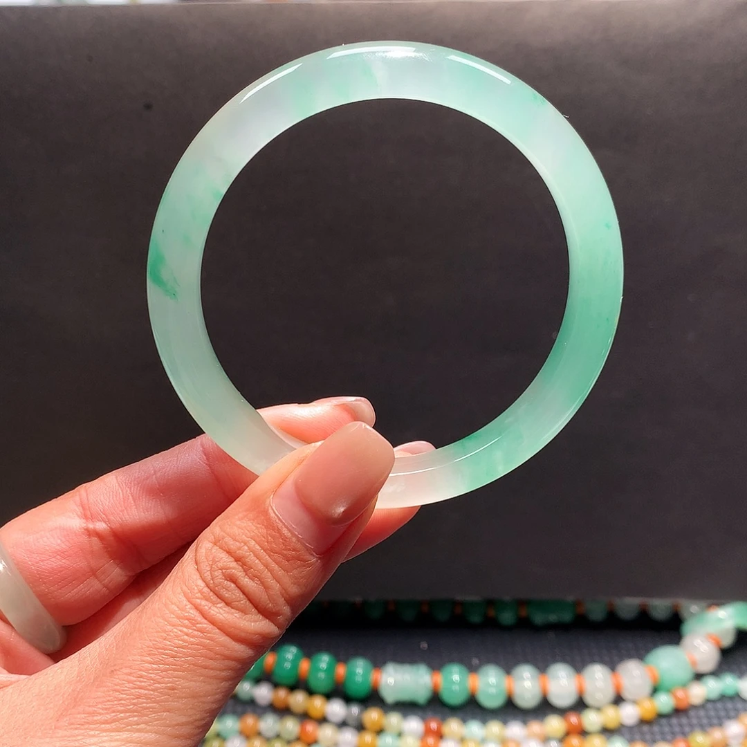 石英质玉未镶嵌手镯