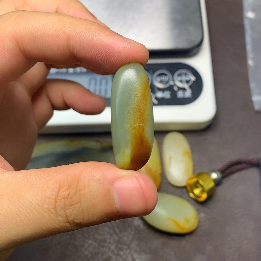 和田玉（糖玉）未镶嵌挂件