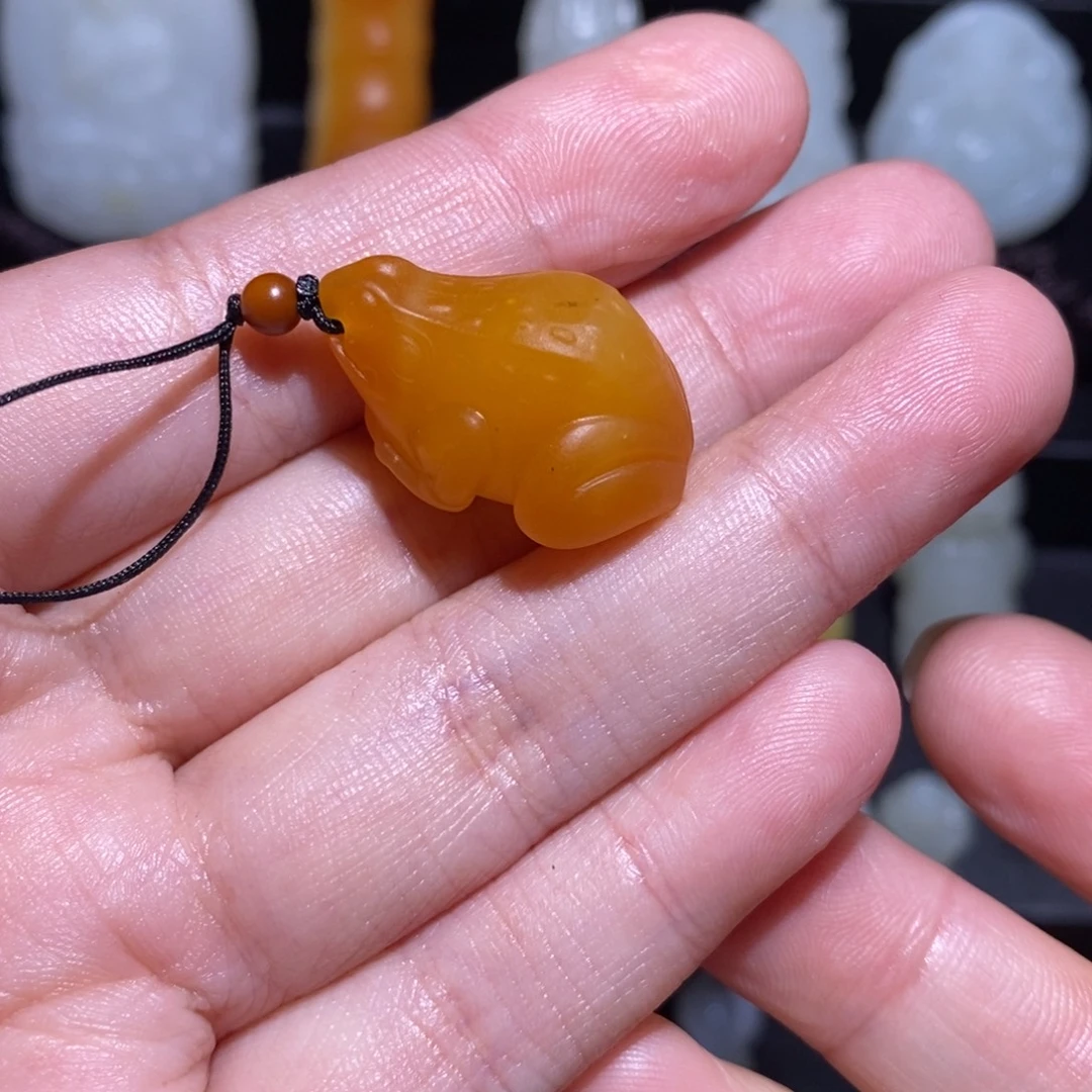 手***4和田玉未镶嵌颈饰