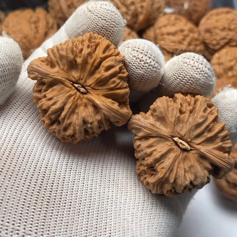 【闪购商品】文玩核桃把件河****程29南疆