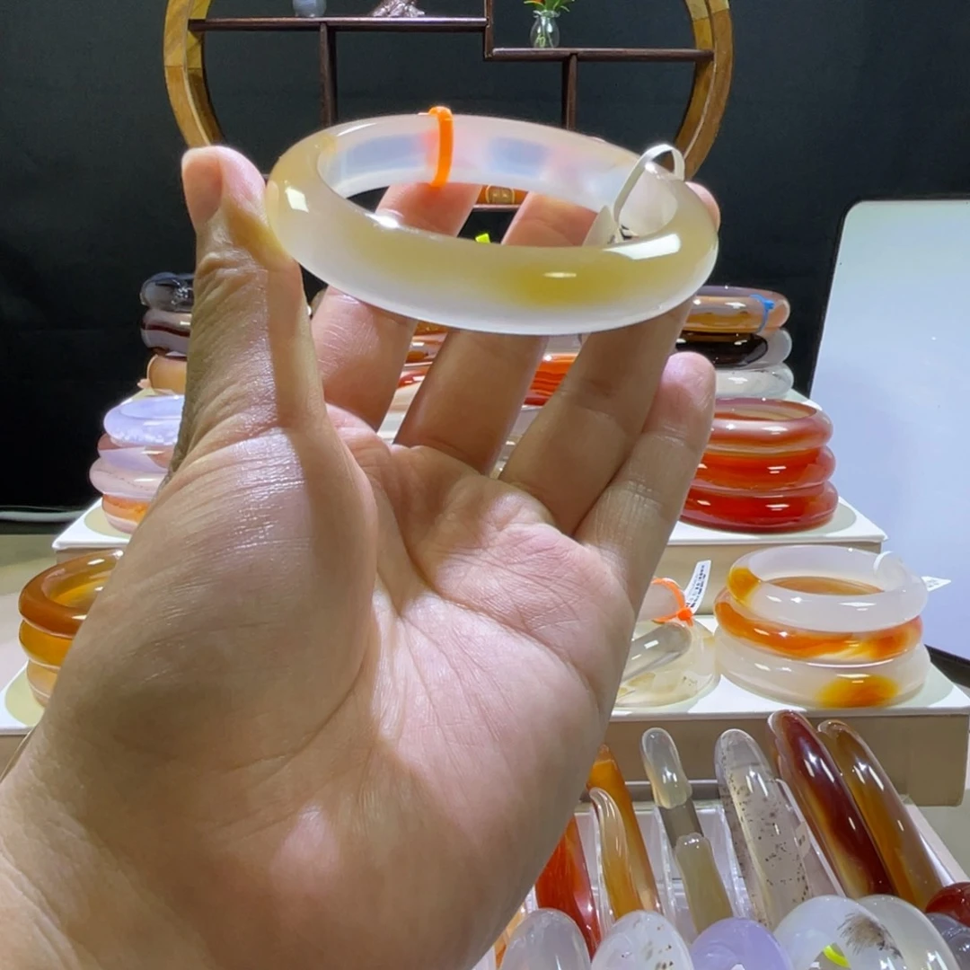 玛瑙/玉髓手镯未镶嵌