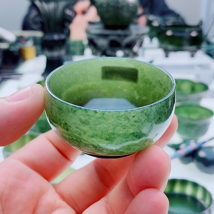 和田玉（青玉）未镶嵌把件