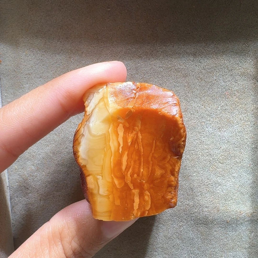 定制琥珀未镶嵌廾**匸定制