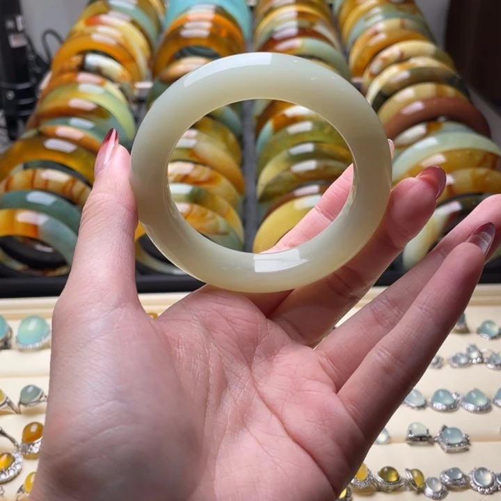 蛇纹石玉手镯未镶嵌54.3