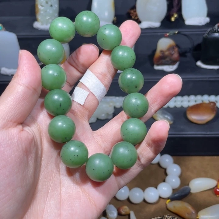 s***e未镶嵌和田玉（糖玉）车挂