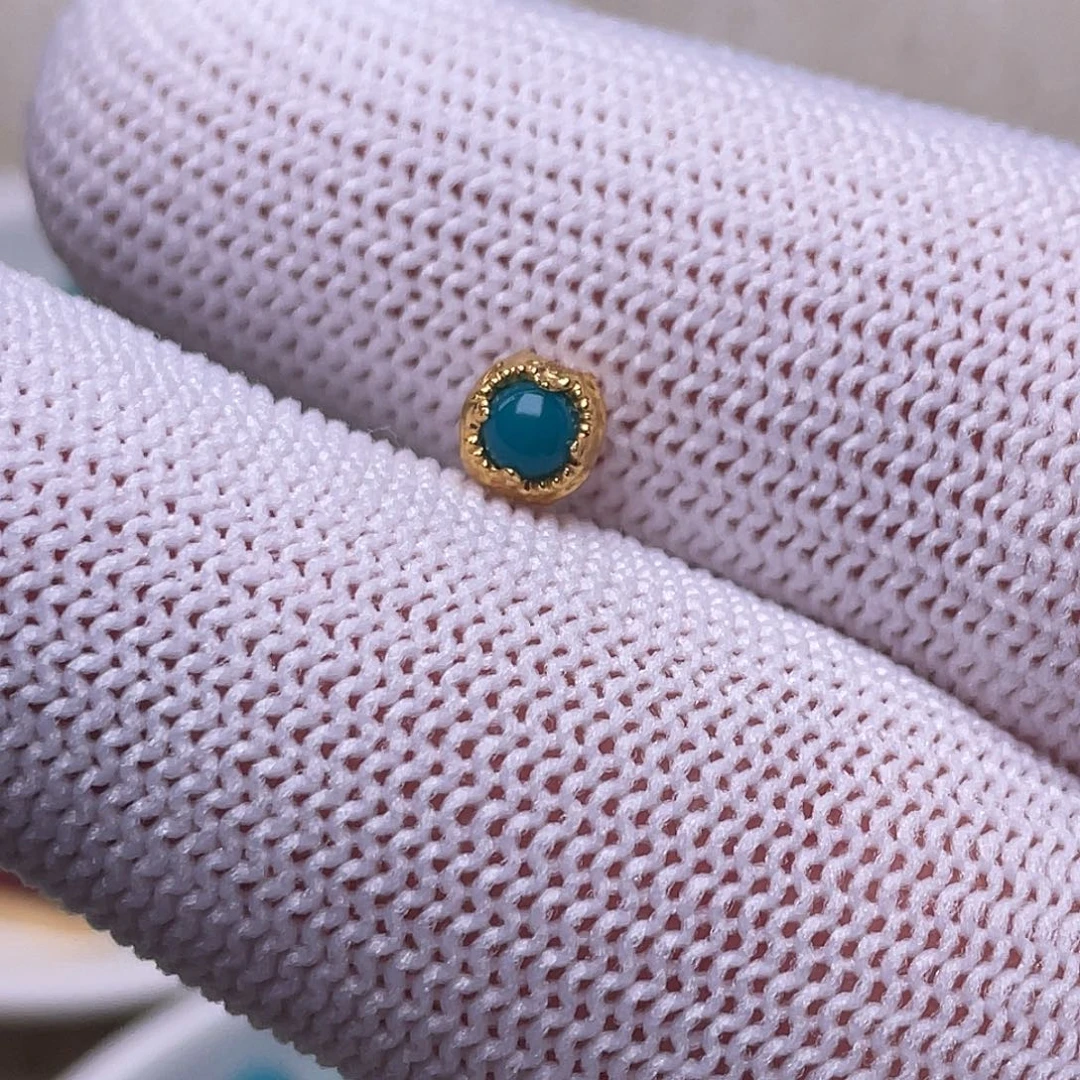 绿松石18K金镶嵌配饰5.5