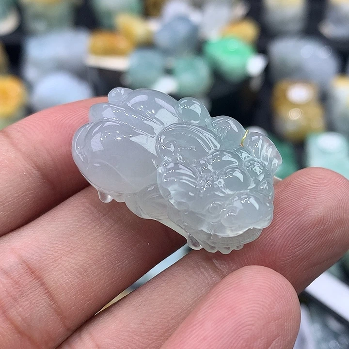 翡翠未镶嵌颈饰天然缅甸翡翠貔貅吊坠